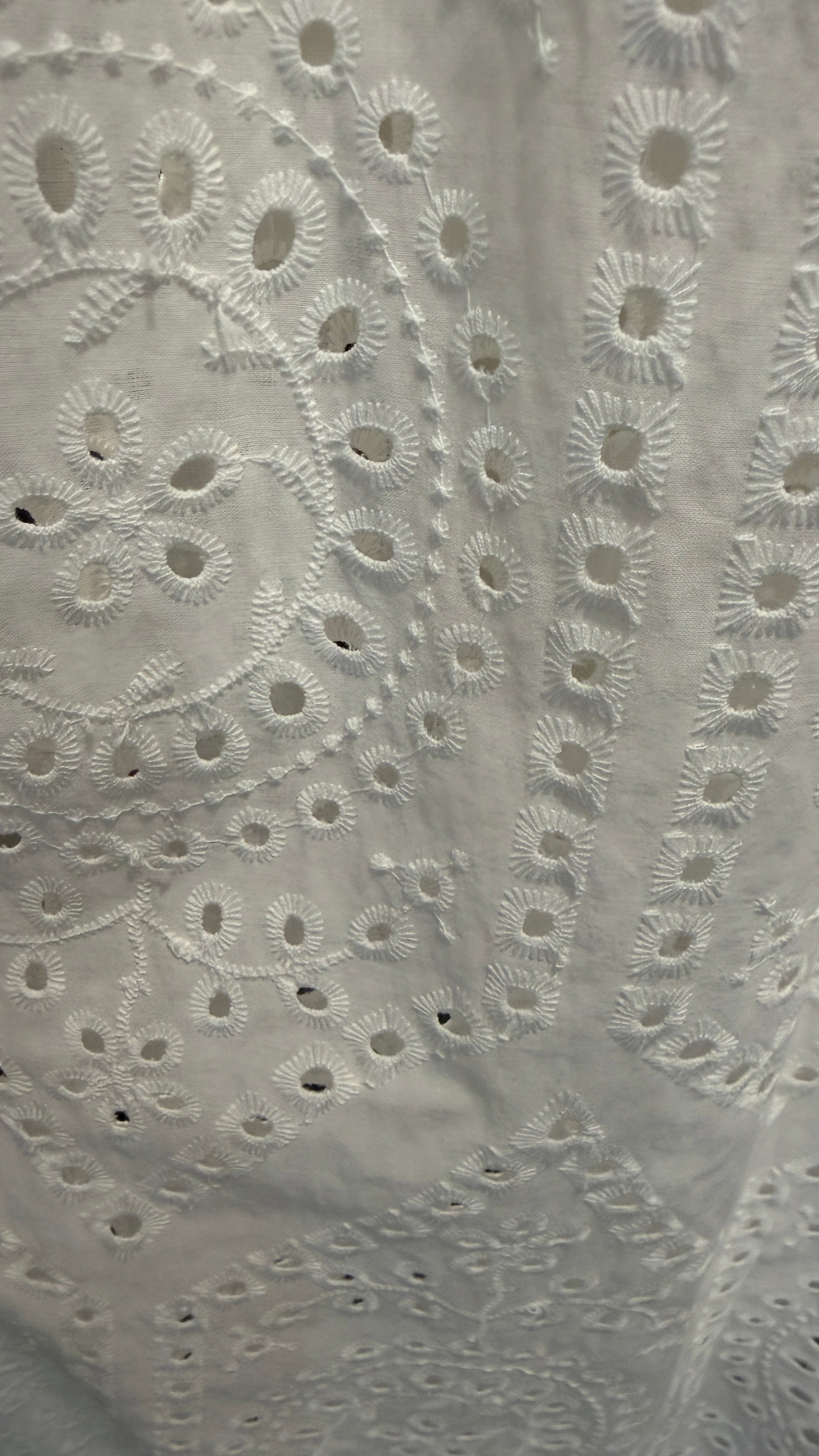 Chemise large en longue en broderie anglaise ANIA Blanc