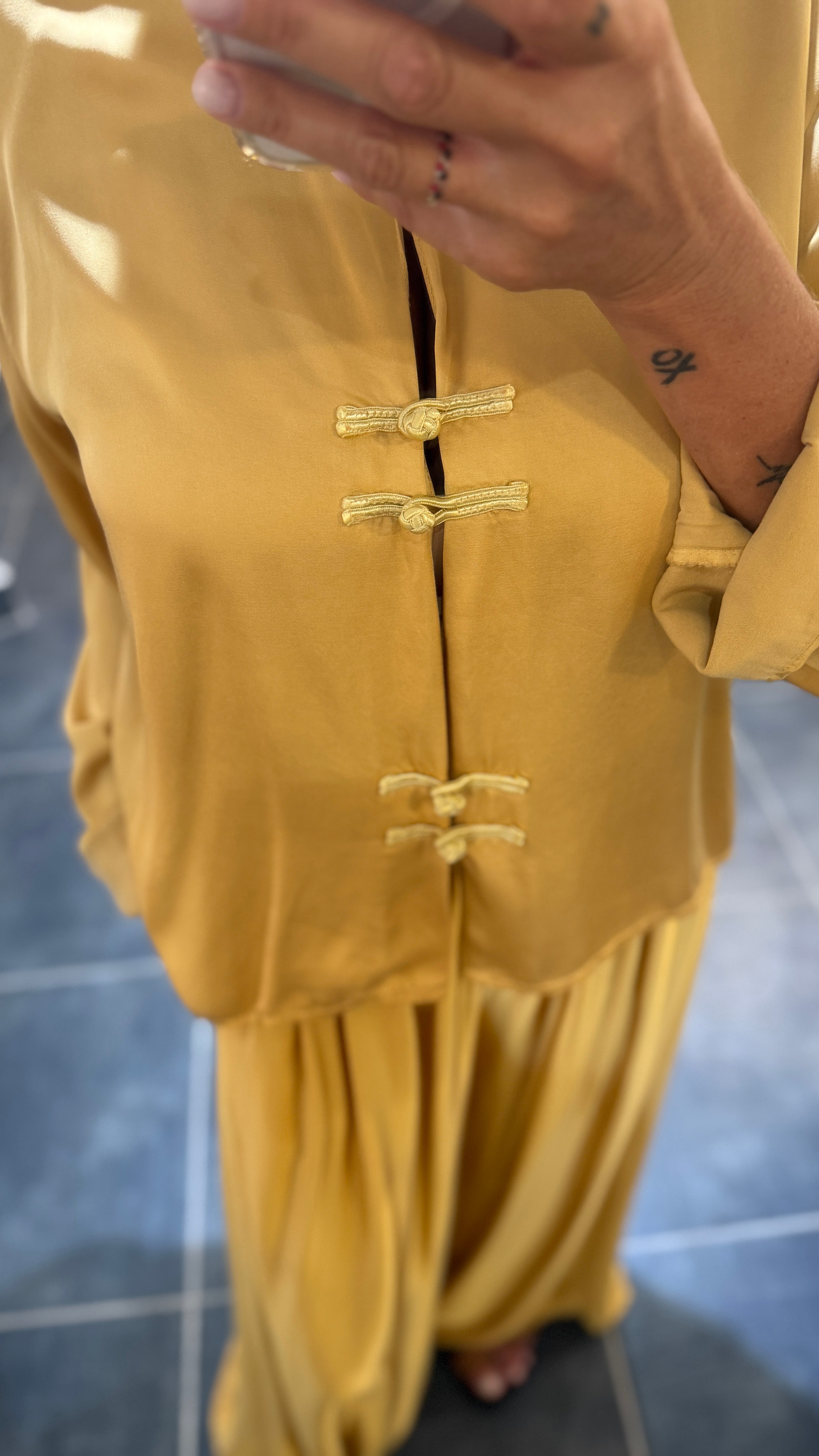 Blouse soyeuse boutonnée ELSA Moutarde