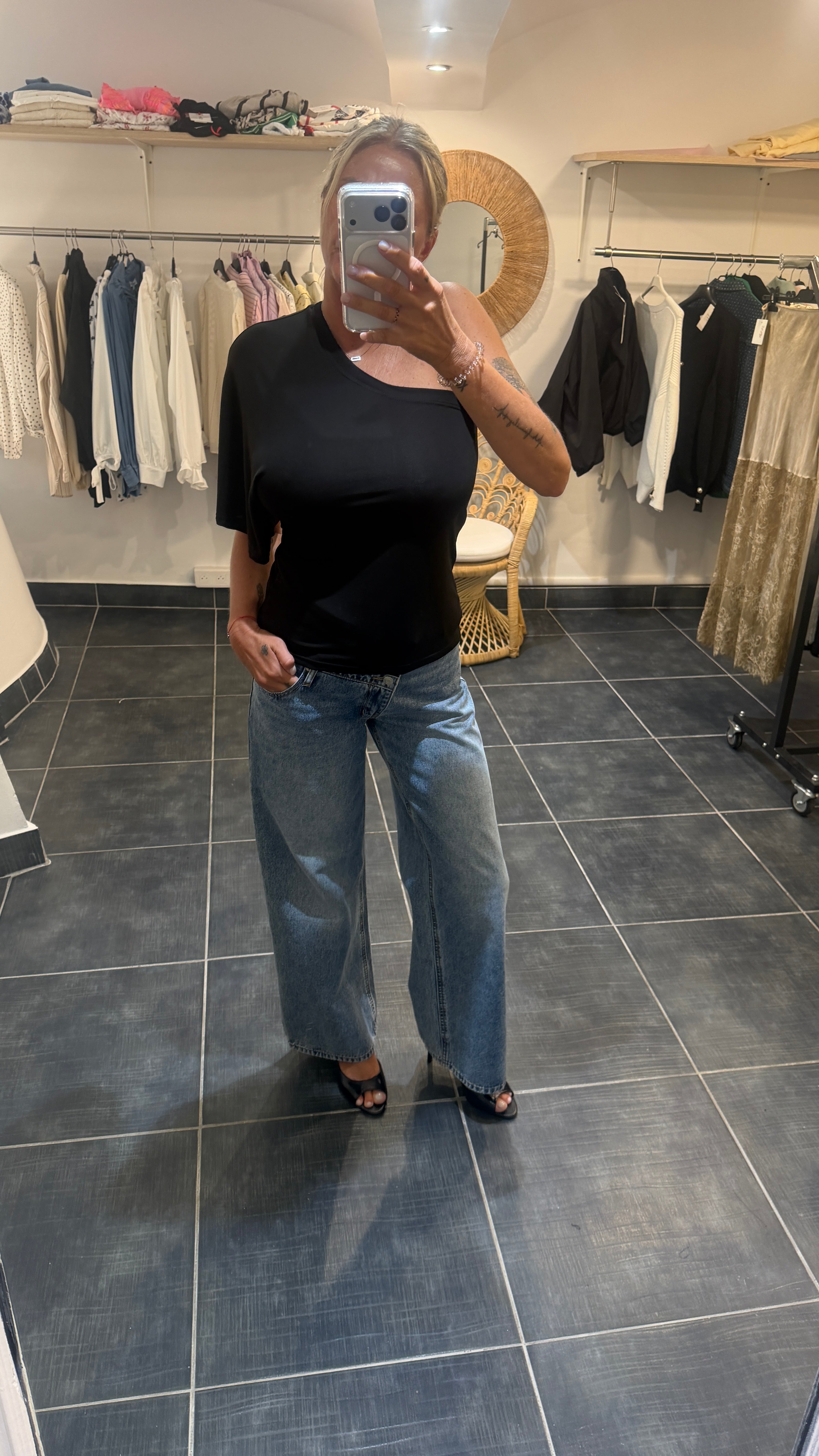 Top asymétrique PAULE Noir