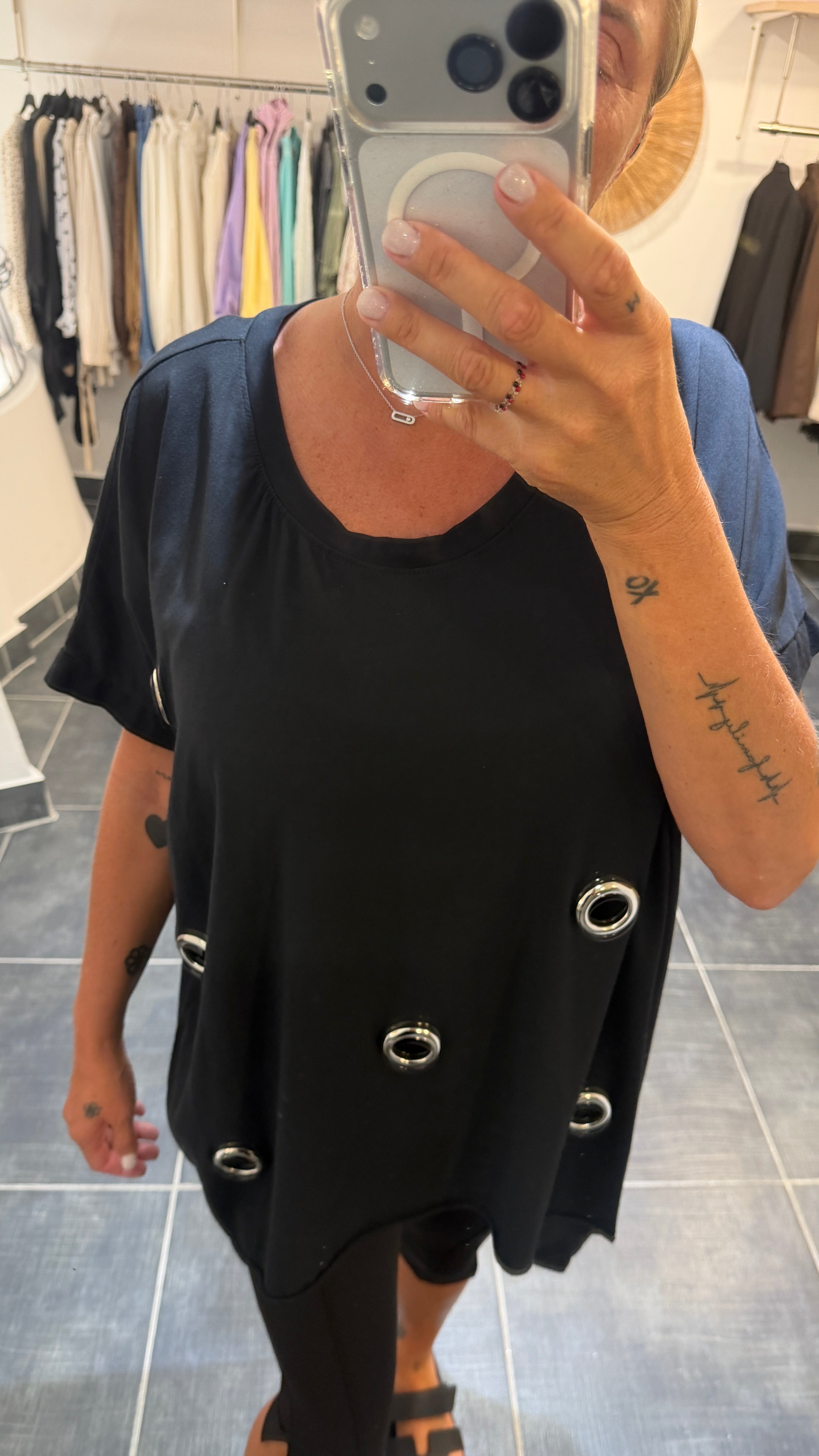 Tee-Shirt Ample et Long détails œillets EYES Noir