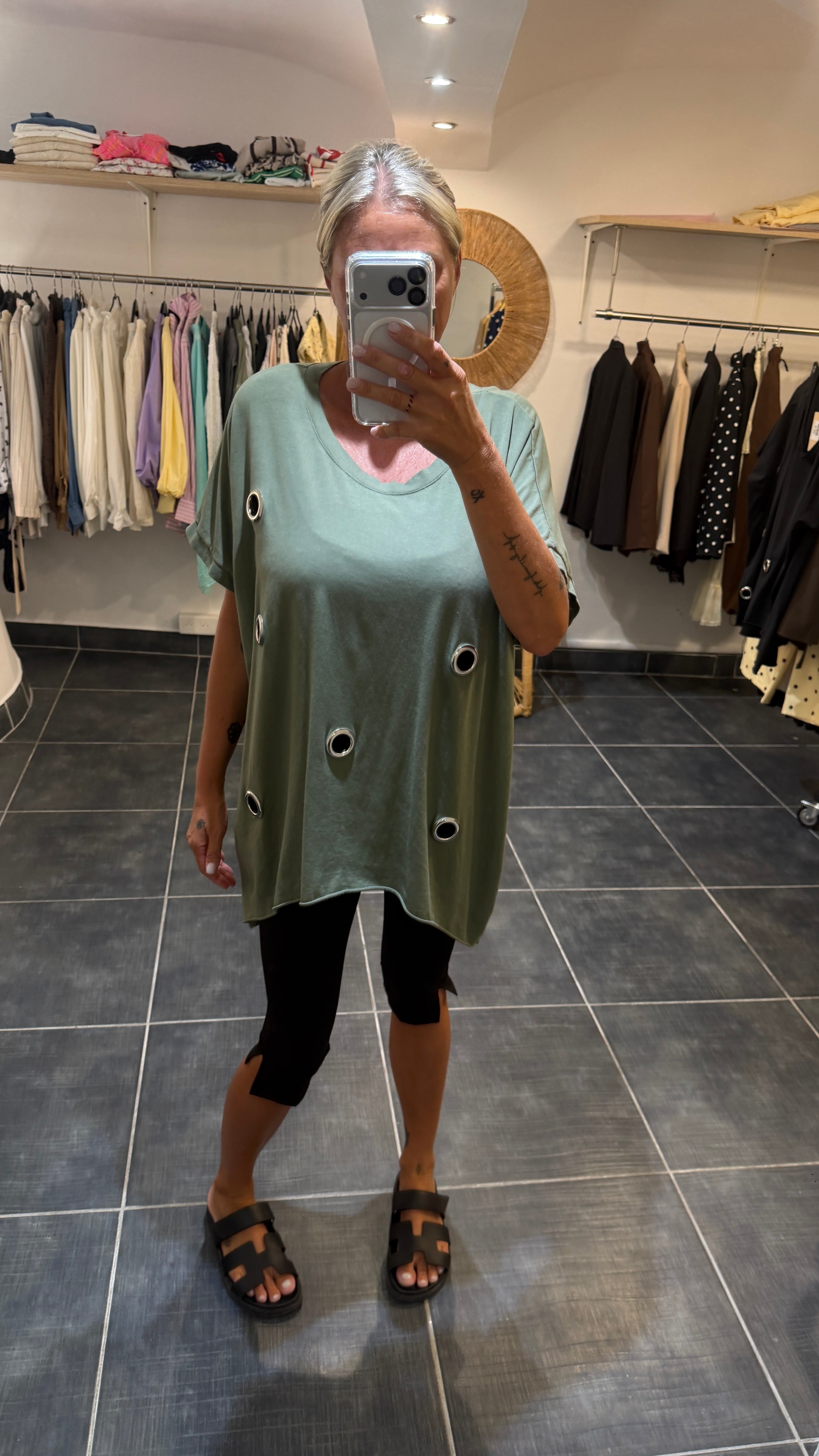 Tee-Shirt Ample et Long détails œillets EYES Kaki