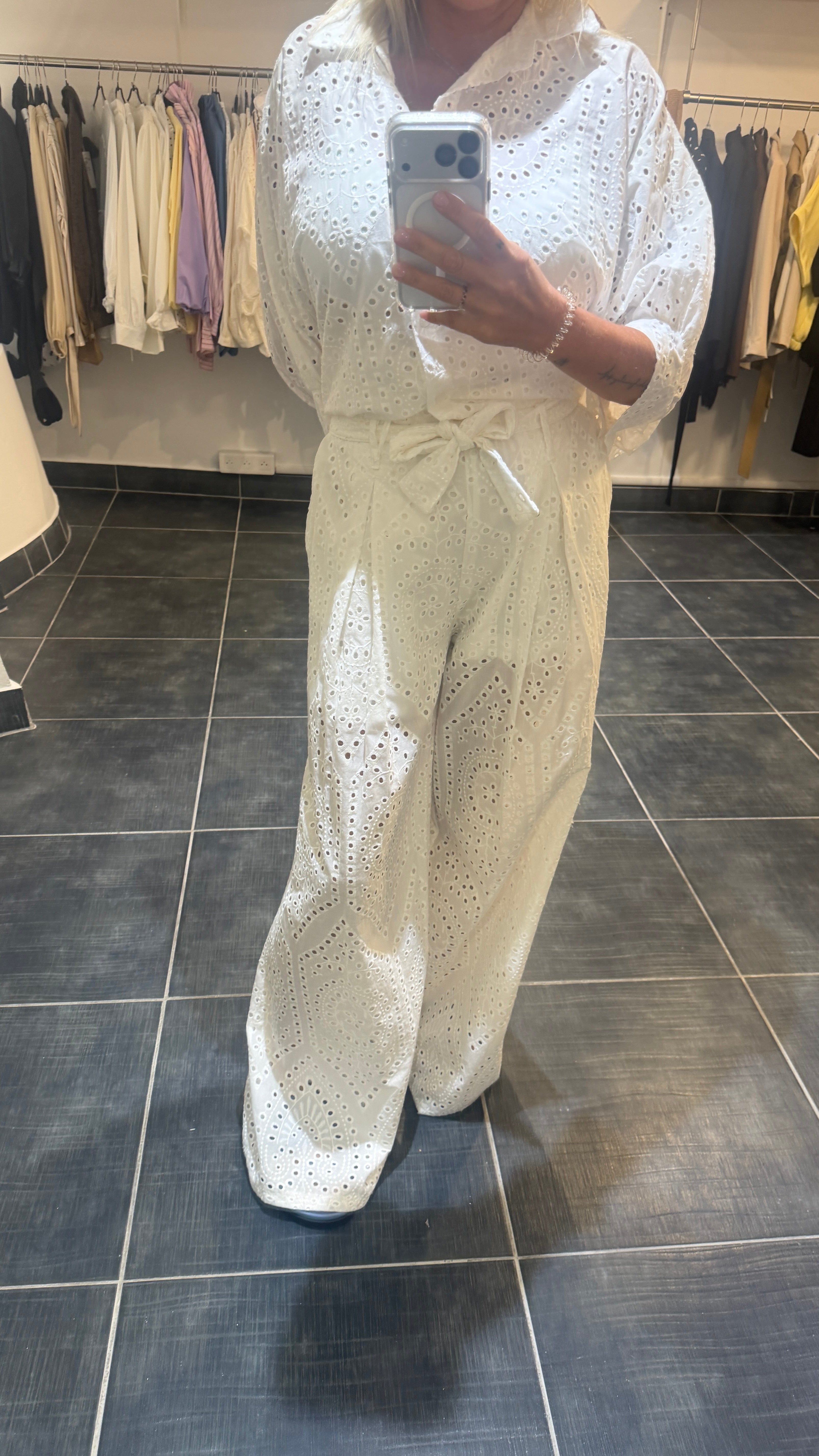 Pantalon large en broderie anglaise HENRY Blanc