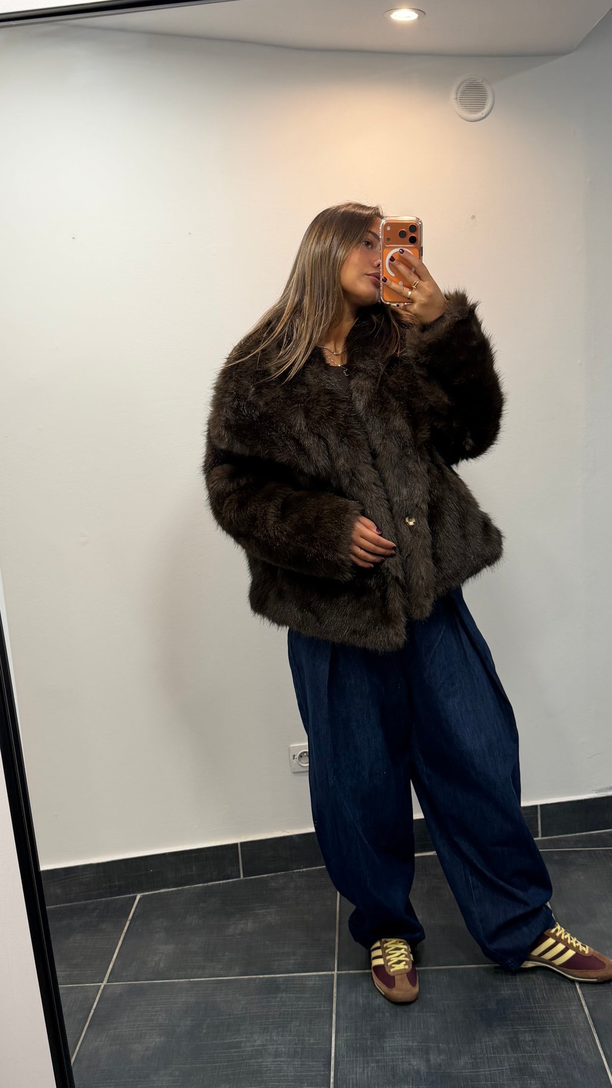 Veste en fausse fourrure LÉA Chocolat