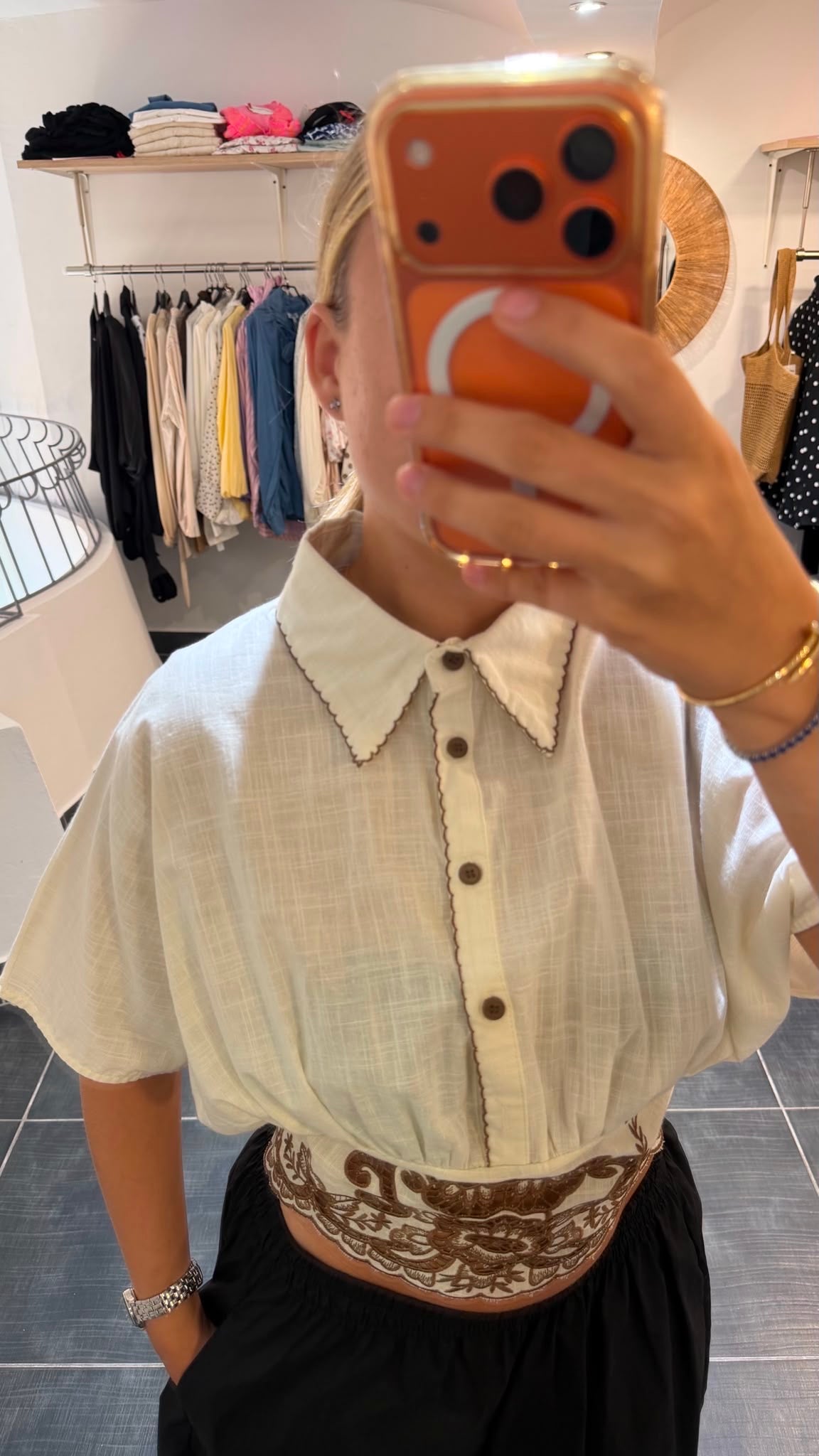 Blouse courte brodée GHJULIANA Beige
