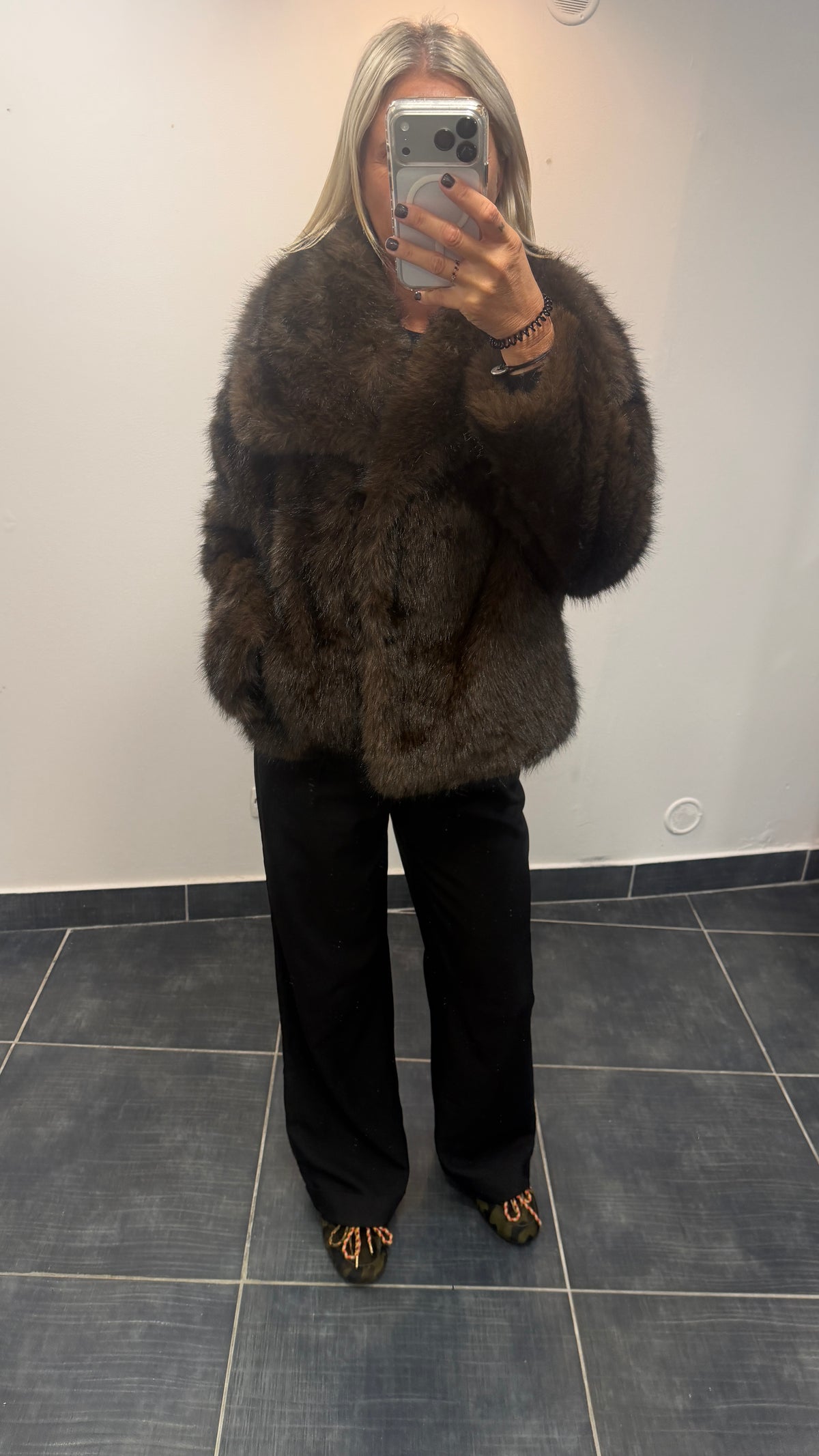 Veste en fausse fourrure LÉA Chocolat