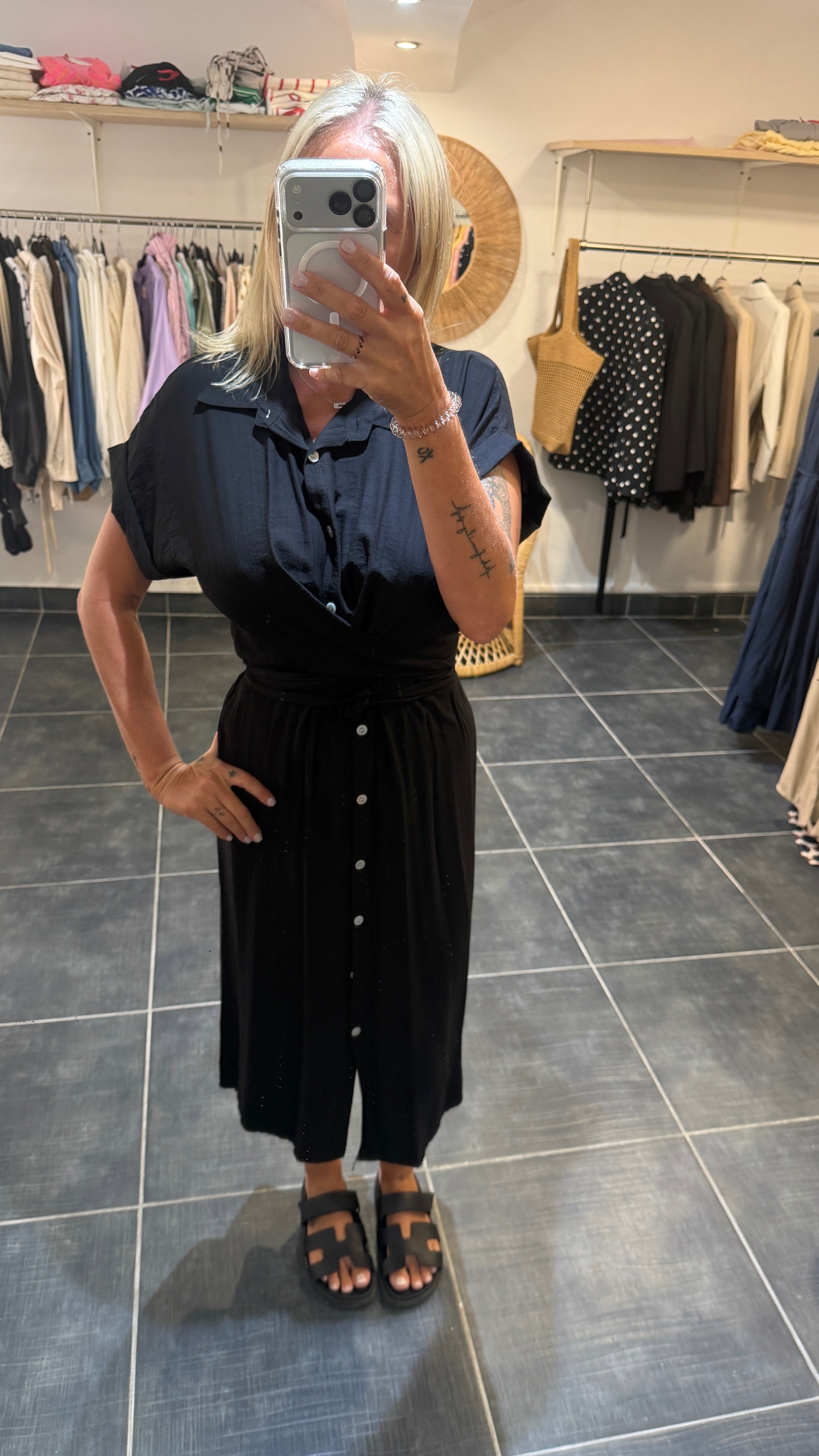 Robe chemise longue ceinturée COPINE Noir