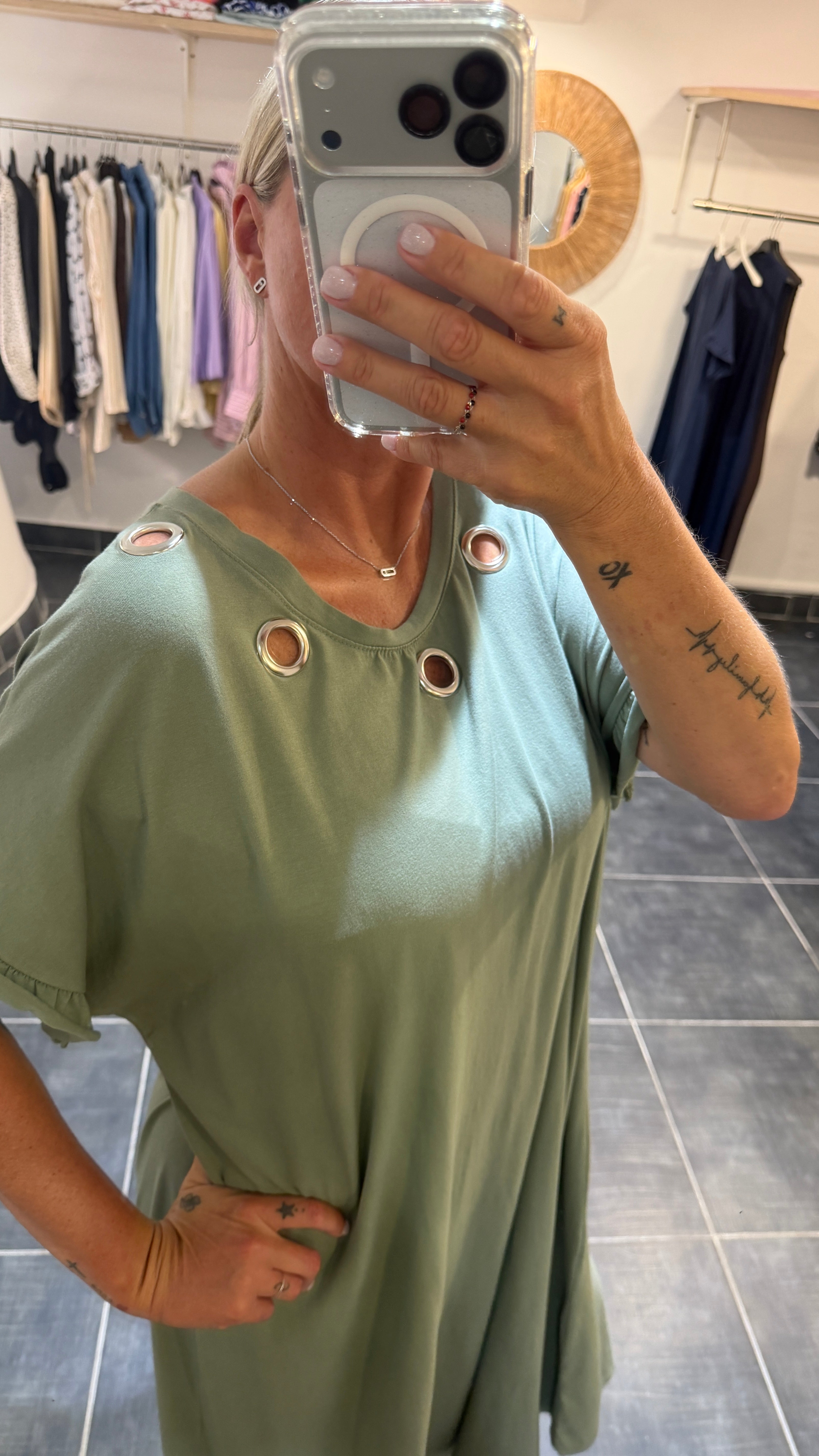 Robe tee-shirt longue avec œillets MAGALI Kaki