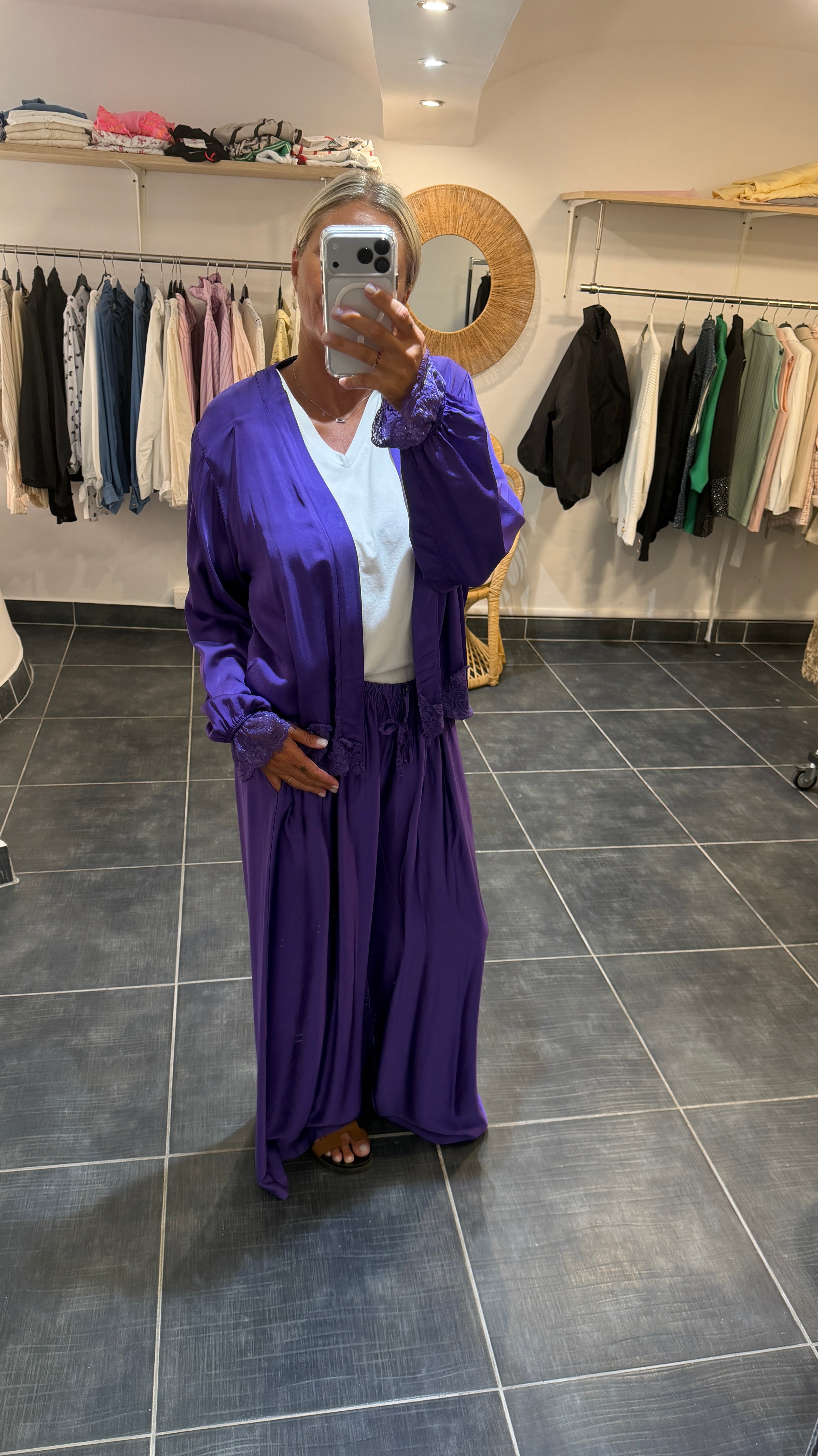 Gilet effet soie détails Dentelle GARY Violet
