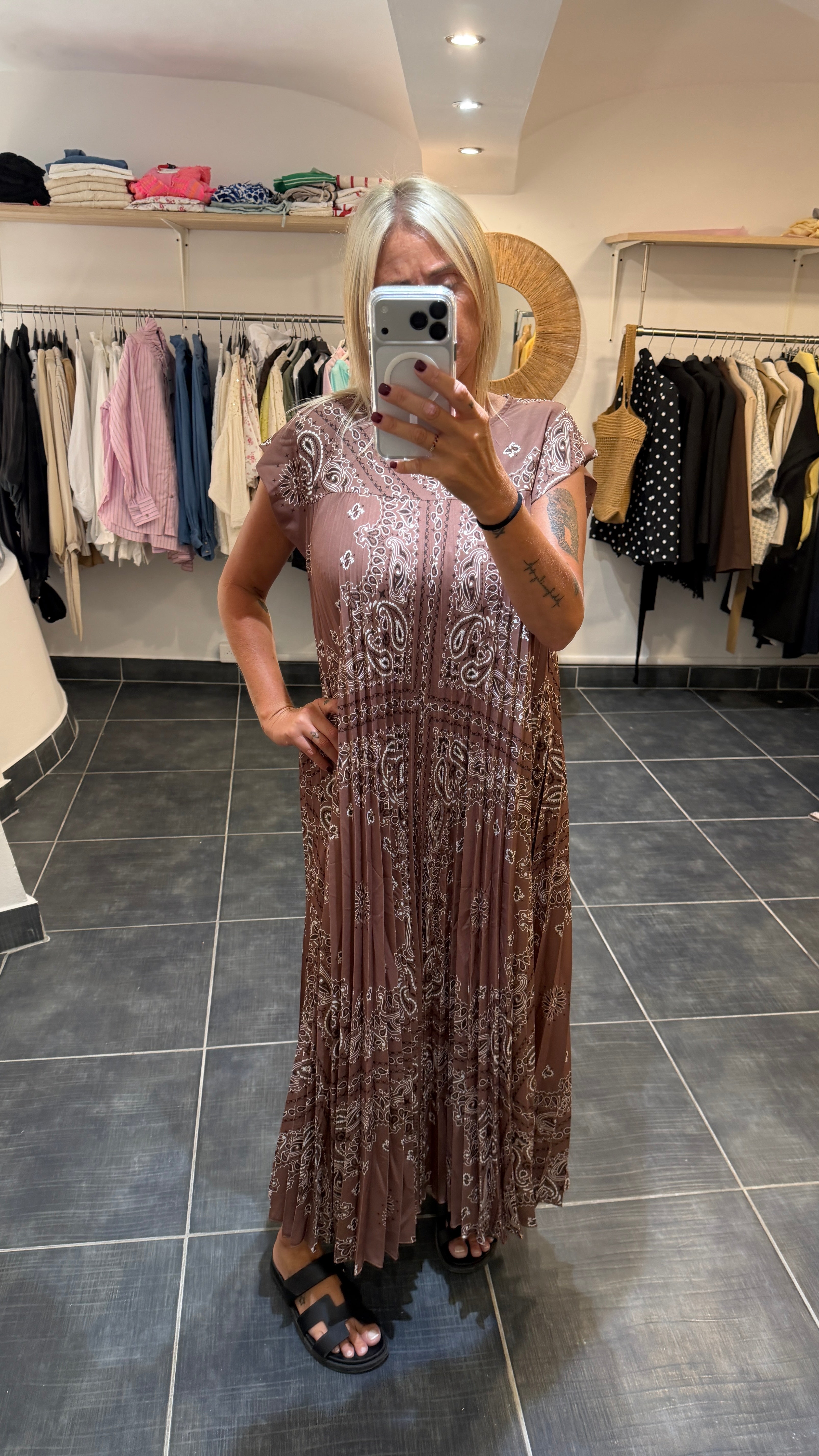 Robe Plissée motifs bandanas CORINNE Chocolat