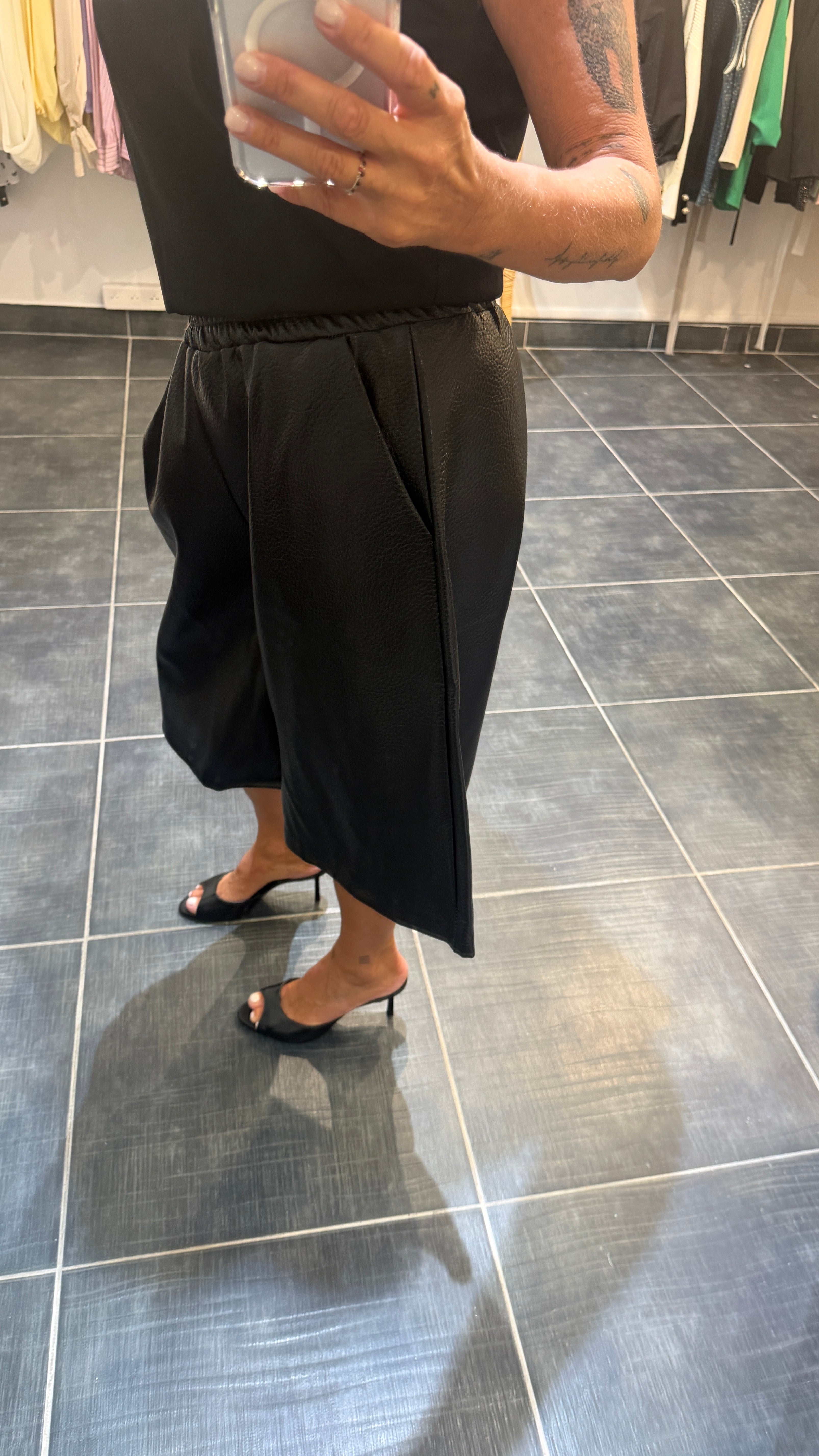 Bermuda en simili cuir TIZIANO Noir