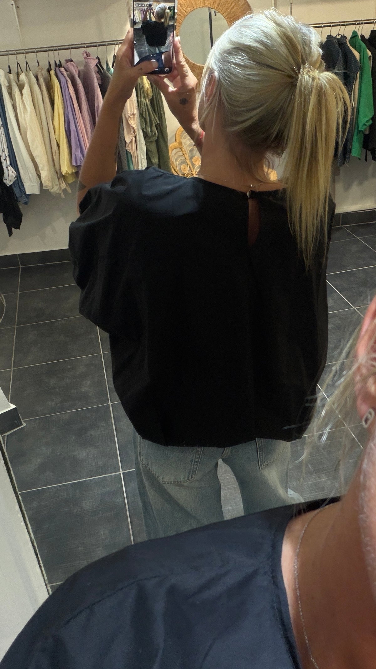 Top Oversize à manches bouffantes LEYLA Noir