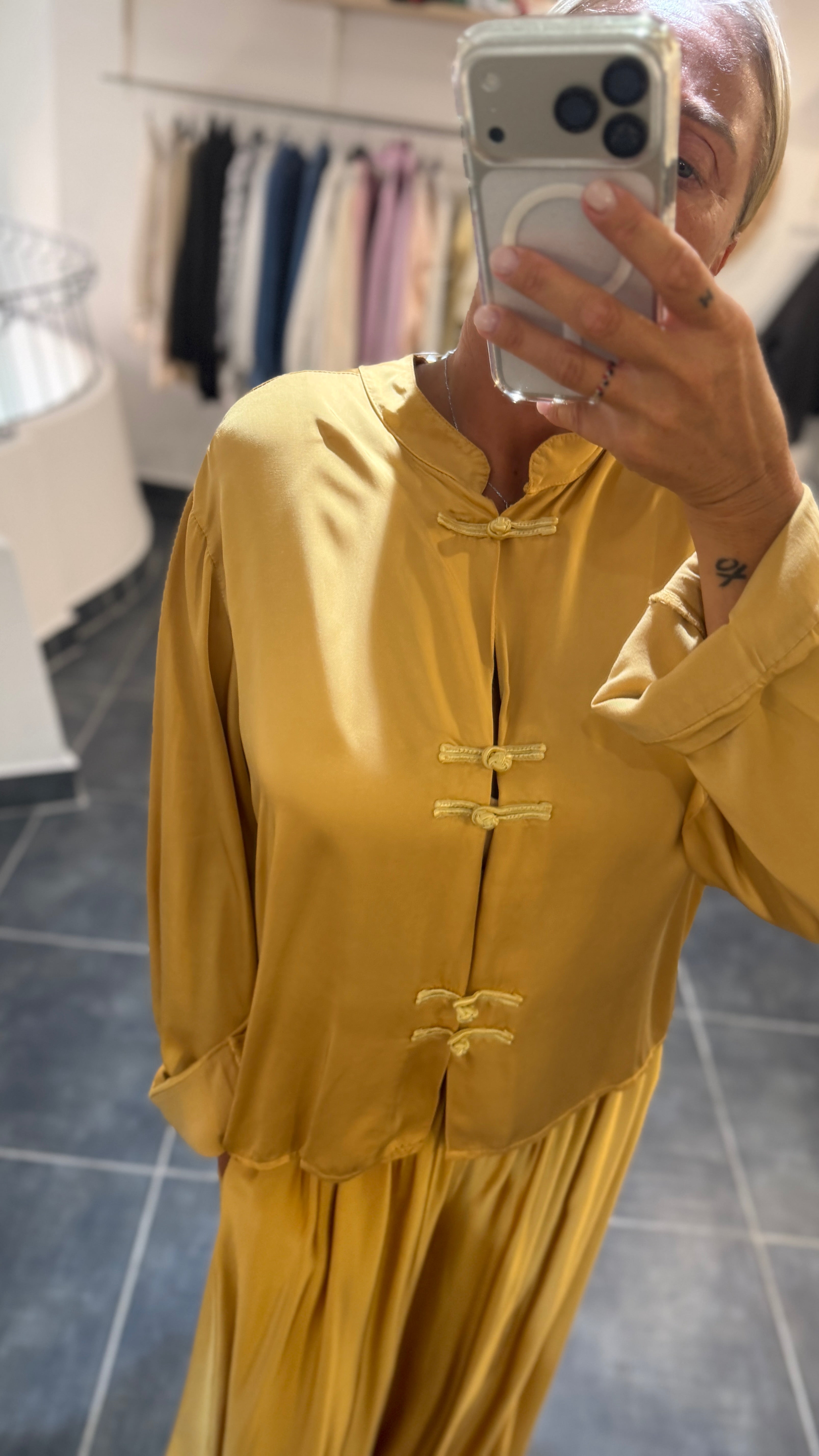 Blouse soyeuse boutonnée ELSA Moutarde
