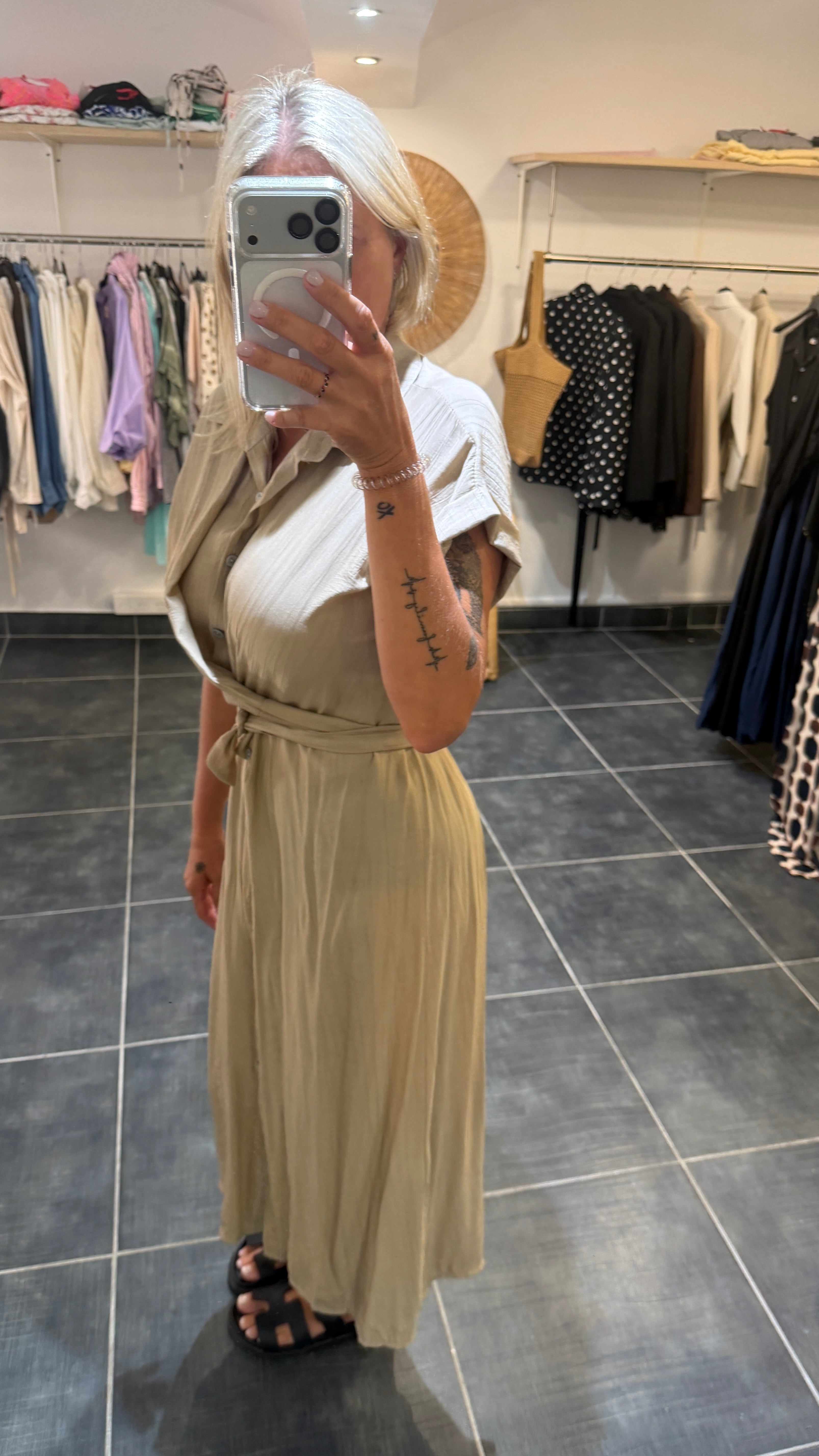 Robe chemise longue ceinturée COPINE Beige