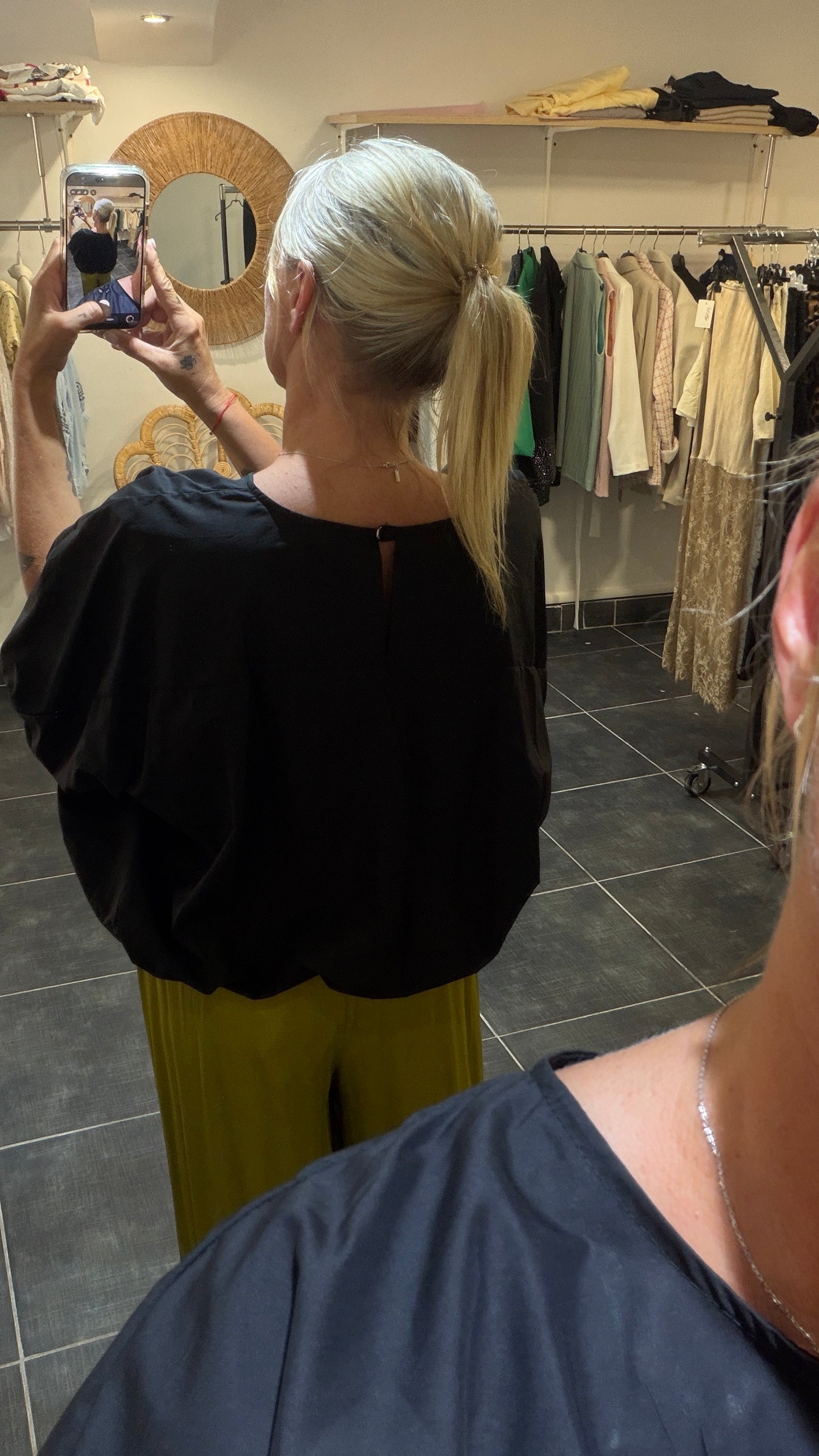 Blouse ample élastiquée à la taille LEYLA Noir
