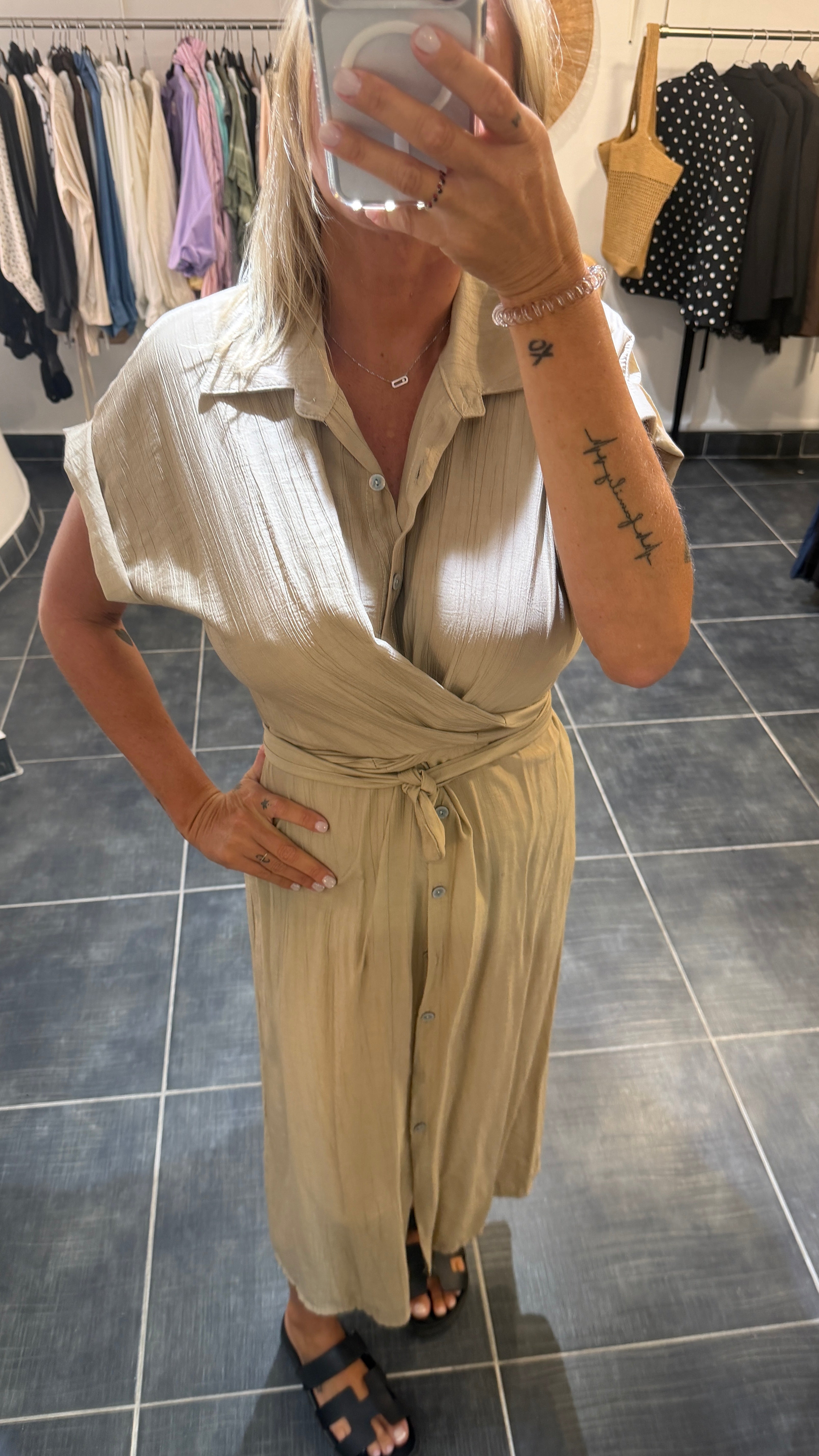 Robe chemise longue ceinturée COPINE Beige