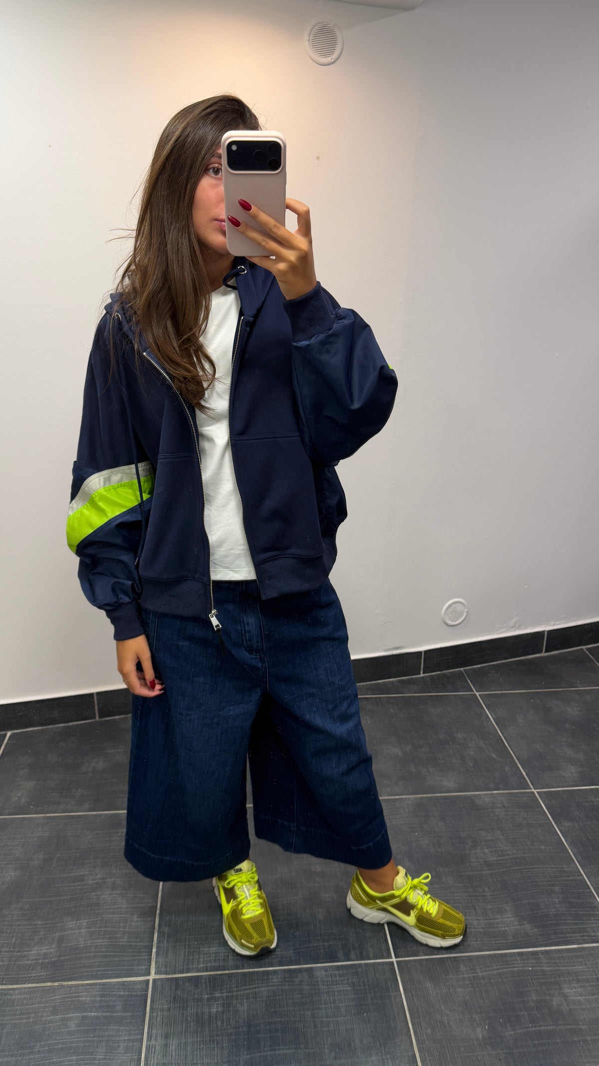 Veste à capuche courte zippée TATIANA Marine