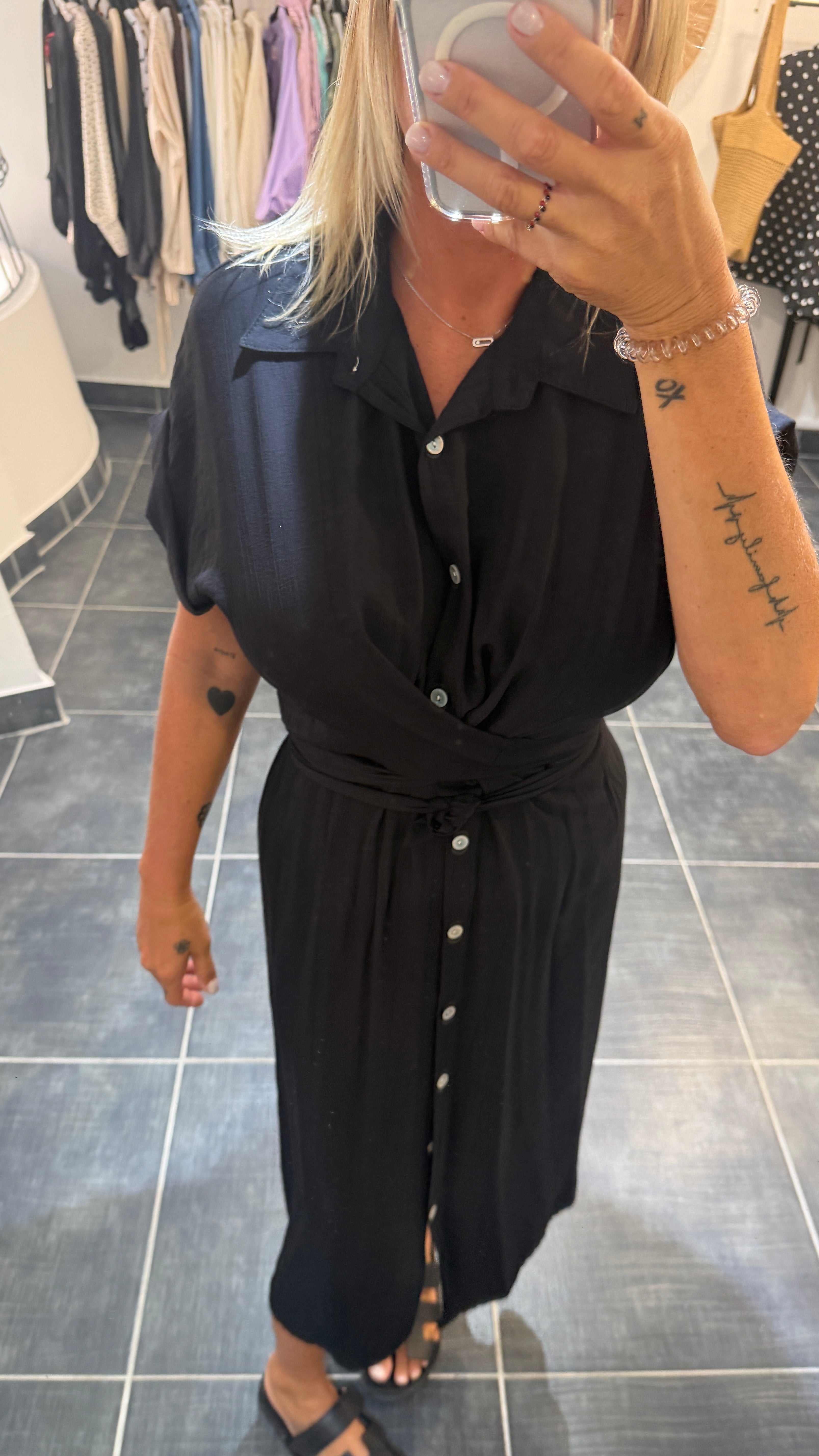 Robe chemise longue ceinturée COPINE Noir
