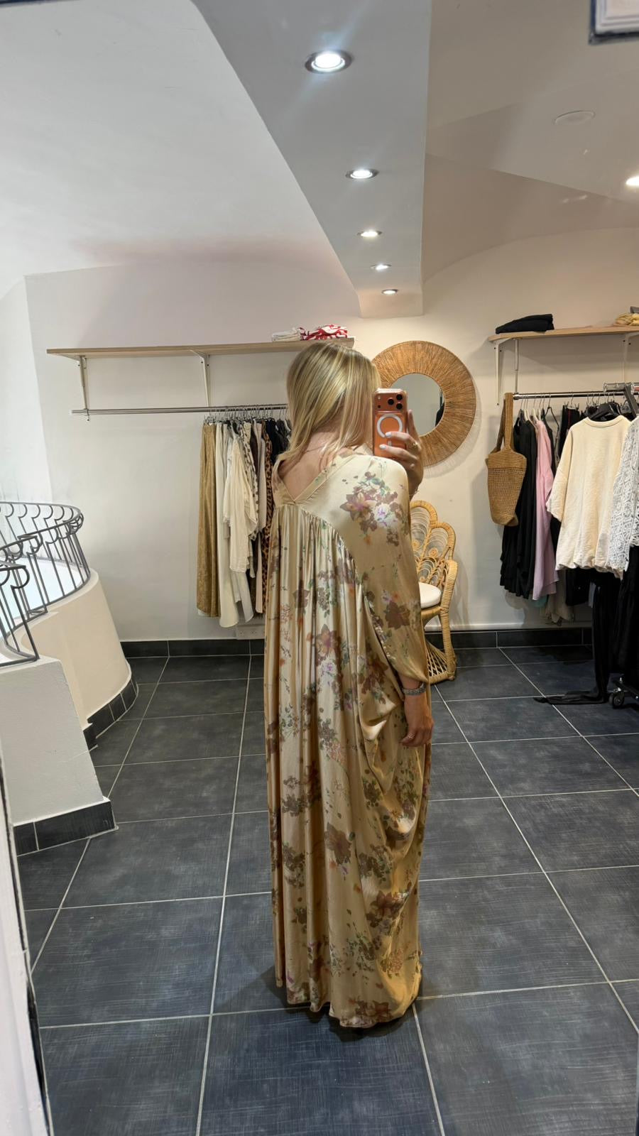 Robe Caftan Soyeux Fleuri ROMY Camel