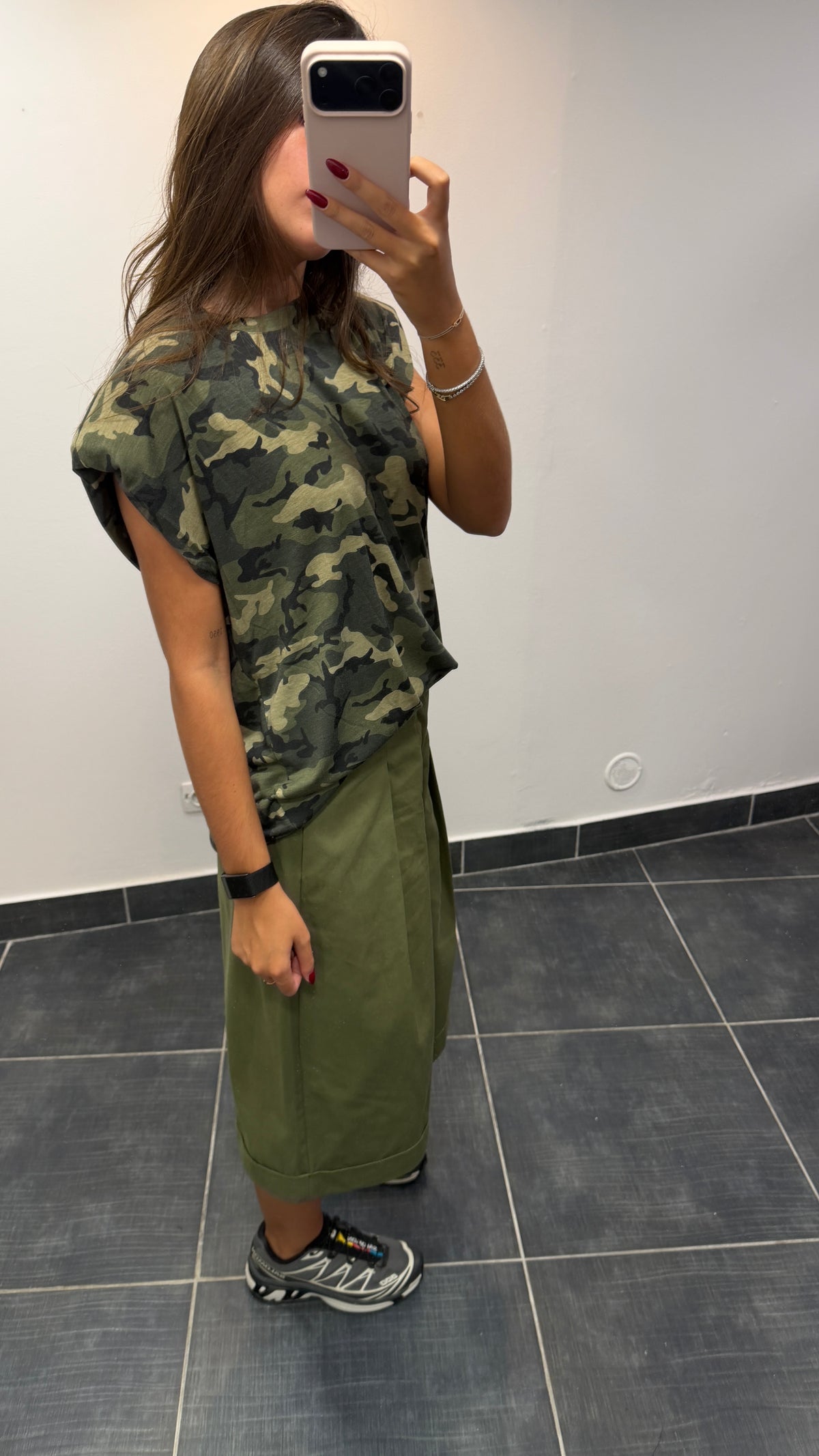 Top à épaulettes camouflage ALAIN Kaki