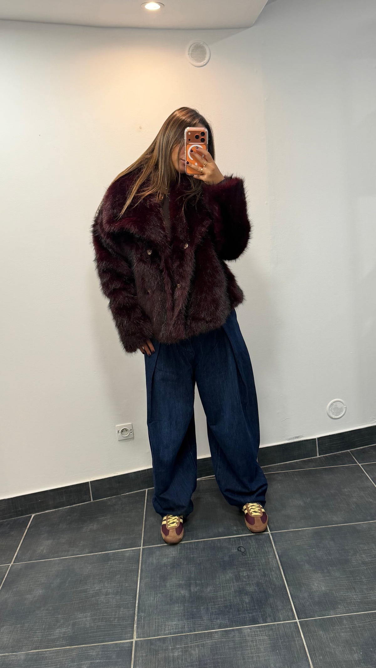 Veste en fausse fourrure LEA Bordeaux