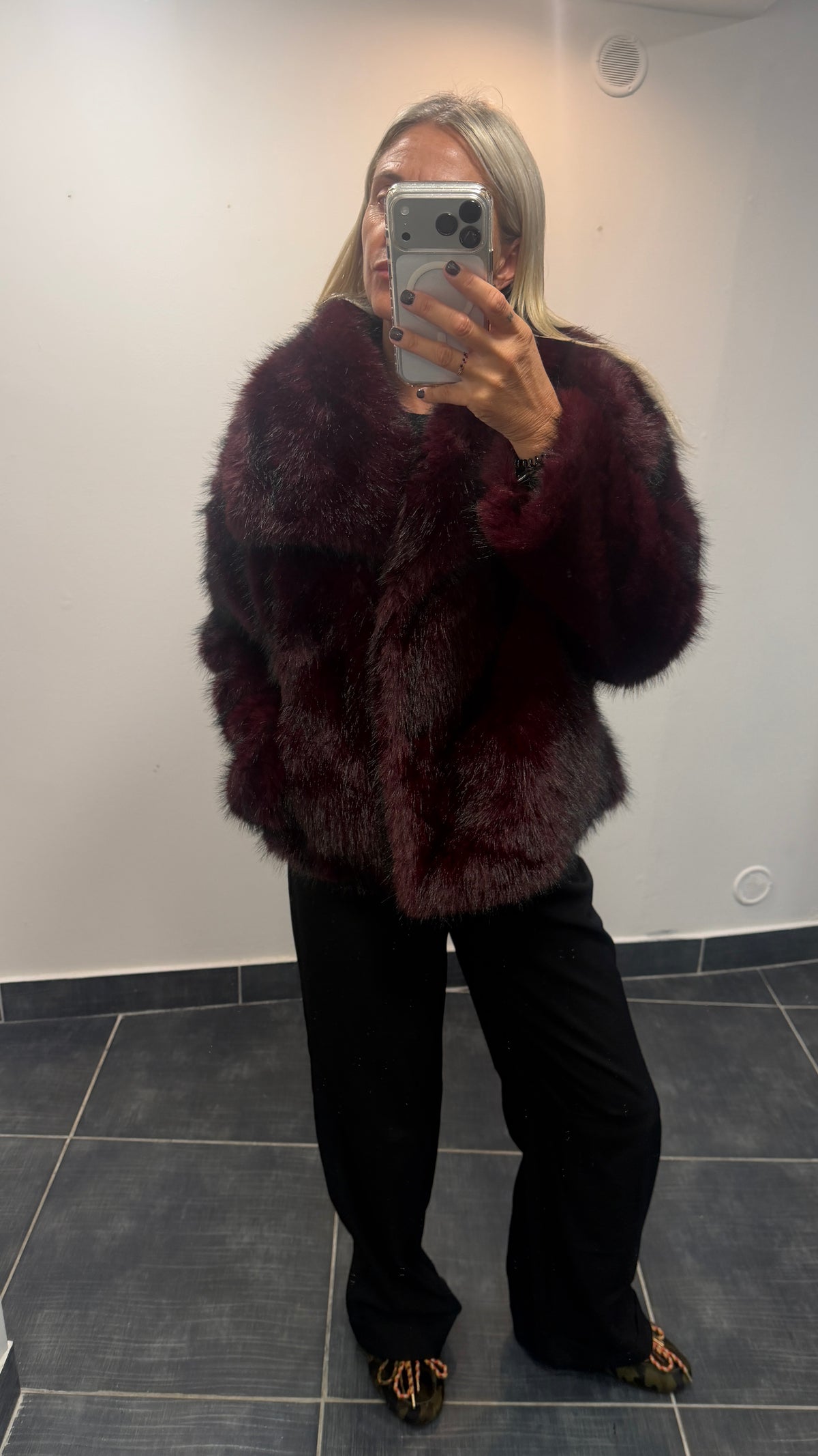 Veste en fausse fourrure LEA Bordeaux