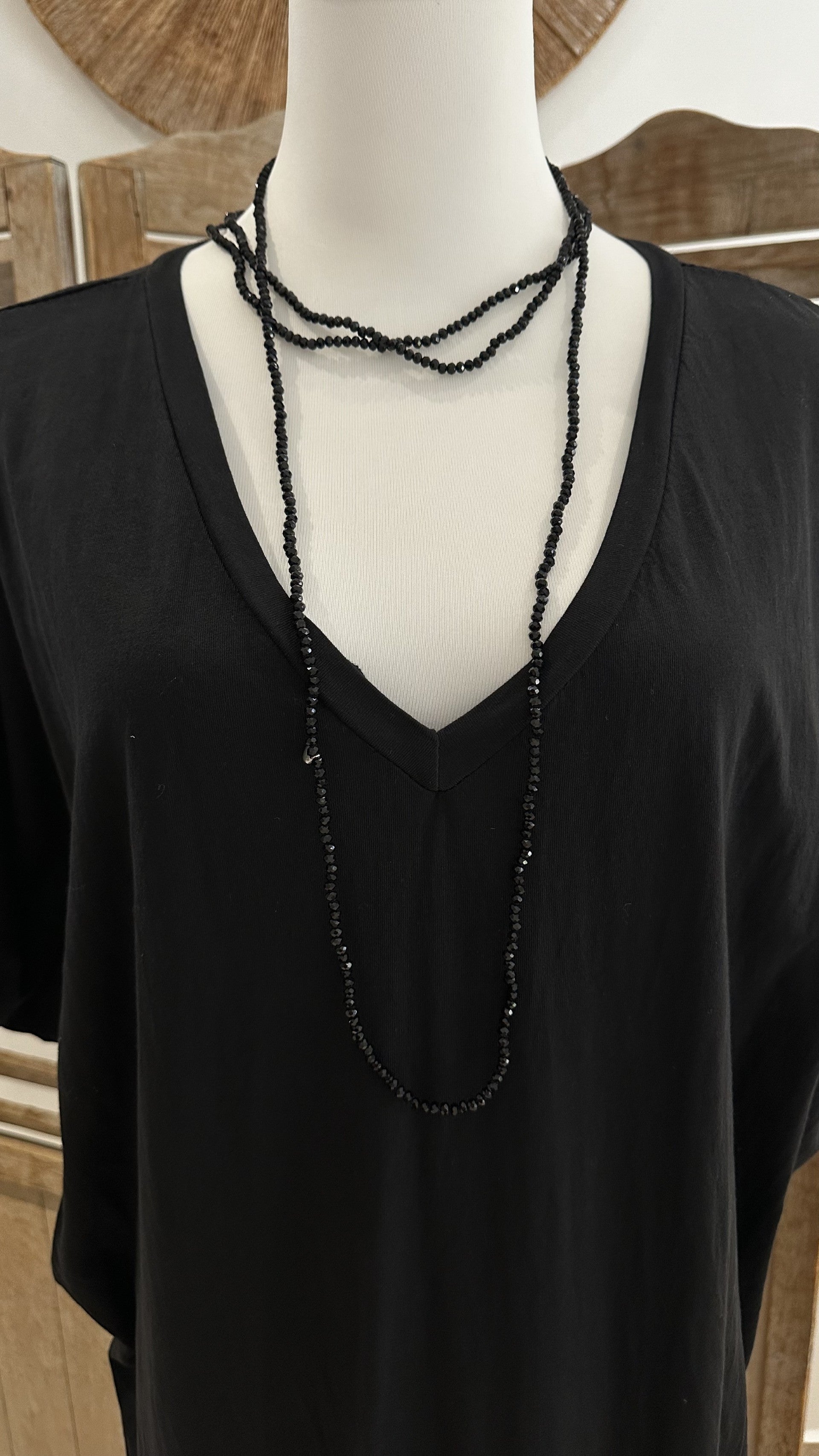 Collier Shinny Noir