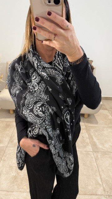 Foulard BANDY Noir 140*130 cm