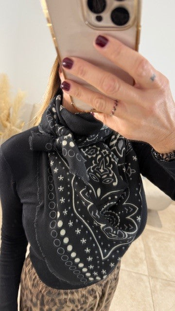 Foulard BANDY Noir 110*110 cm